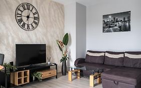New Varsovia Comfort 1604 By Bookinghost